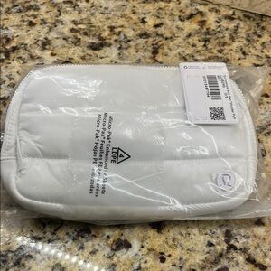 Lululemon White Wunder Puff Belt Bag